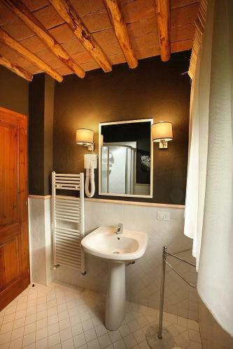 San Donato Villa Sleeps 6 Pool Air Con Wifi