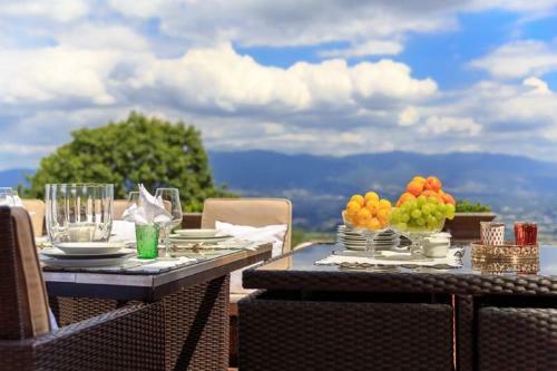 San Donato In Collina Villa Sleeps 6 Pool Air Con