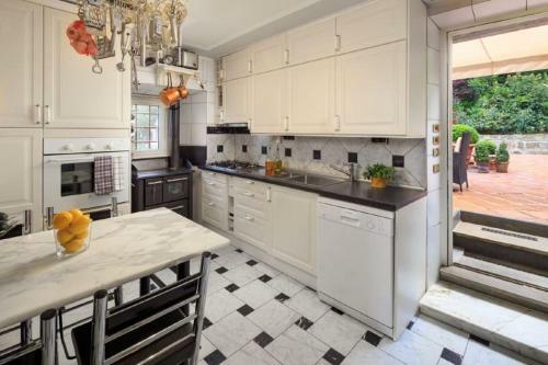 San Donato In Collina Villa Sleeps 6 Pool Air Con