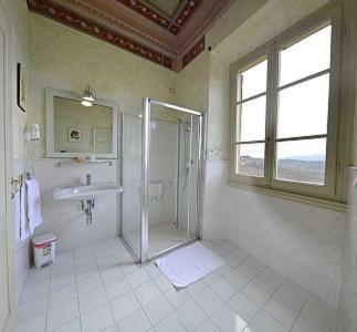 San Donato In Collina Villa Sleeps 20 Pool Wifi