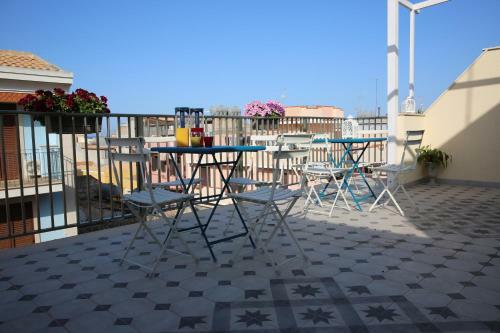 Hostal Taccone Home