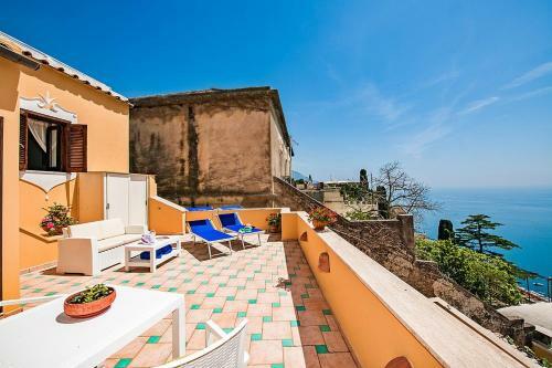 Positano Villa Sleeps 2 Air Con Wifi