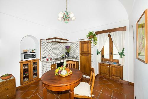 Positano Villa Sleeps 2 Air Con Wifi