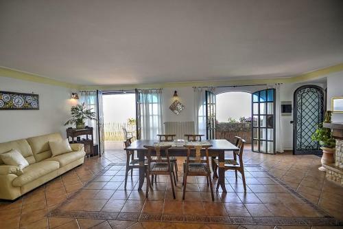 Positano Villa Sleeps 12 Pool Air Con Wifi