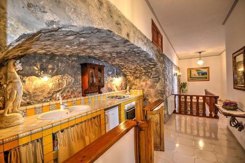 Positano Villa Sleeps 12 Pool Air Con Wifi