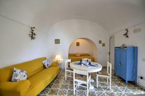 Positano Villa Sleeps 5 Air Con Wifi