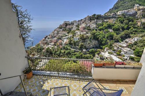 Positano Villa Sleeps 5 Air Con Wifi