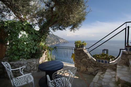 Positano Villa Sleeps 2 Pool Air Con