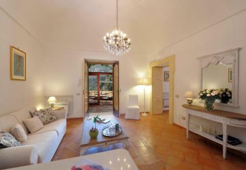 Positano Apartment Sleeps 8