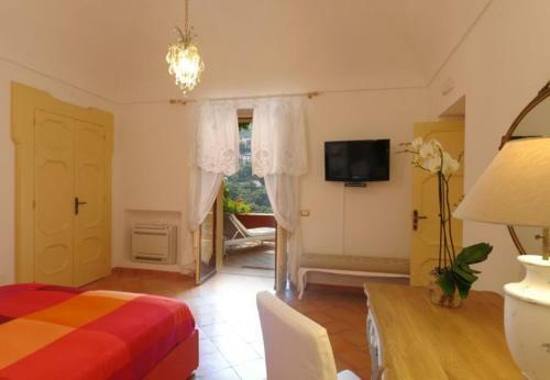 Positano Apartment Sleeps 8