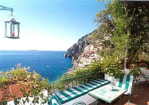 Positano Villa Sleeps 4 Air Con Wifi