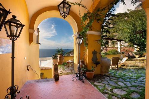 Positano Villa Sleeps 11 Air Con Wifi