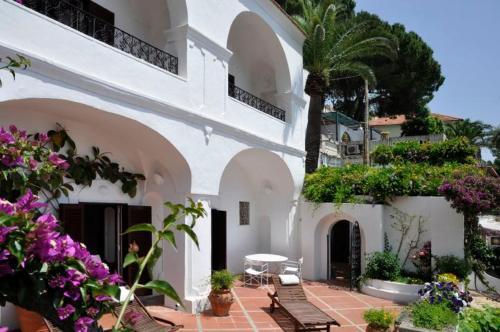 Positano Villa Sleeps 6 Wifi