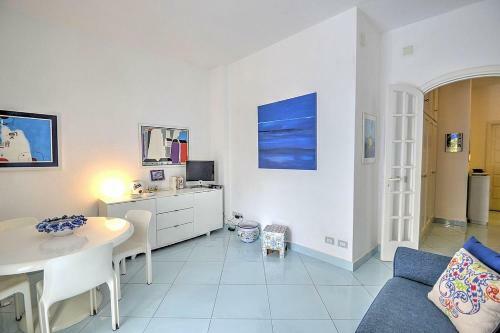 Positano Villa Sleeps 3 Air Con Wifi