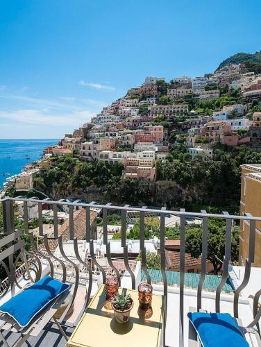 Positano Villa Sleeps 6 Air Con Wifi