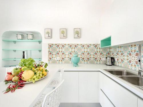 Positano Villa Sleeps 8 Pool Wifi