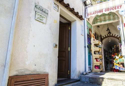 Positano Apartment Sleeps 3 T721473