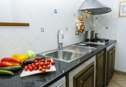 Positano Apartment Sleeps 3 T721473