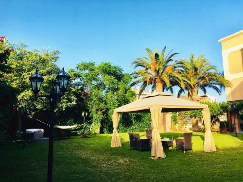 Sicily In- Residence Sea Garden