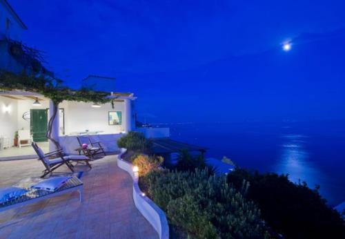 Praiano Villa Sleeps 6 T721533