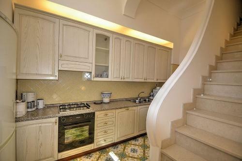 Praiano Villa Sleeps 6 Pool Air Con Wifi