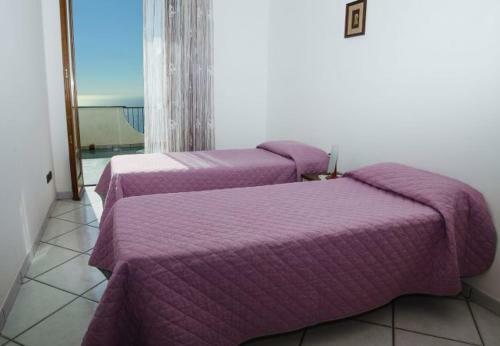Praiano Apartment Sleeps 5