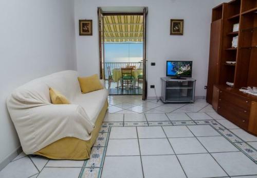 Praiano Apartment Sleeps 5
