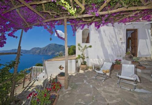 Praiano Apartment Sleeps 3