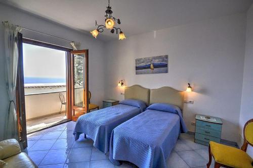 Praiano Villa Sleeps 5 Air Con Wifi