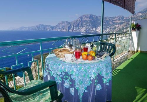 Praiano Apartment Sleeps 4 T721537