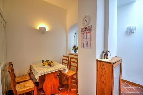 Praiano Villa Sleeps 5 Air Con Wifi