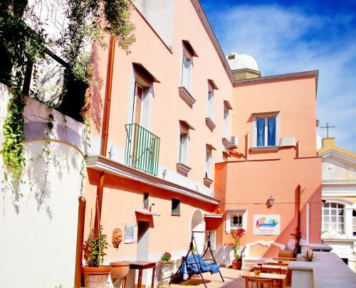 Hostal Il Borghetto Apartments & Rooms