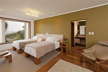 El Crater Hotel
