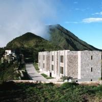 El Crater Hotel