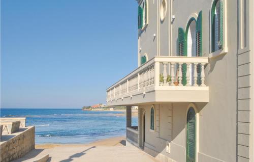 Marinella�s House