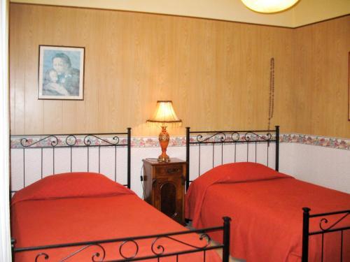 Locazione Turistica Casa Donatella (qce100)