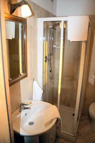 Rapolano Terme Villa Sleeps 2 Pool