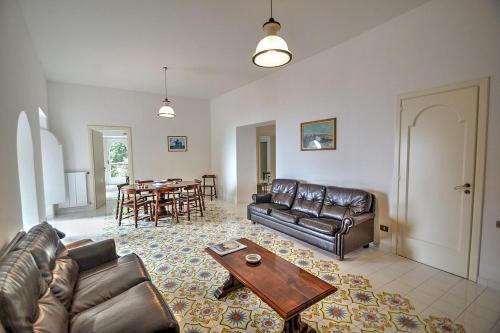 Ravello Villa Sleeps 6 Pool
