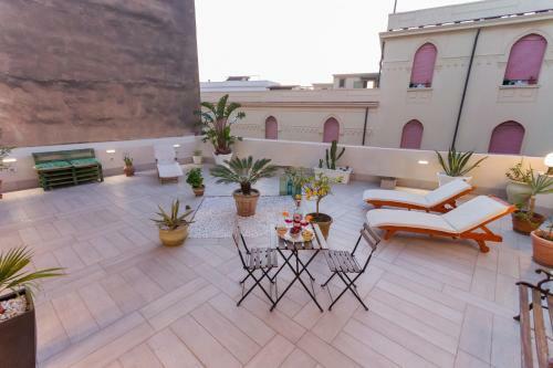 B&B Kalavr�a