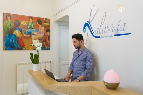 B&B Kalavr�a