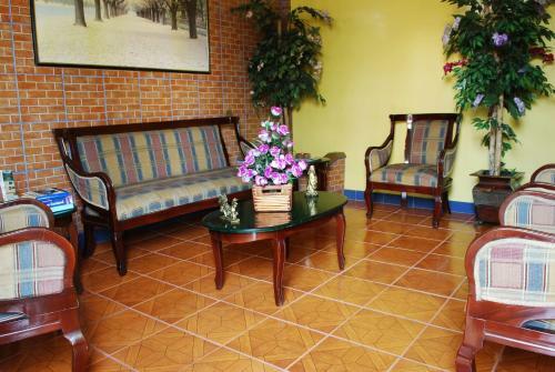Hotel Guayaquil Hostel Suites Madrid