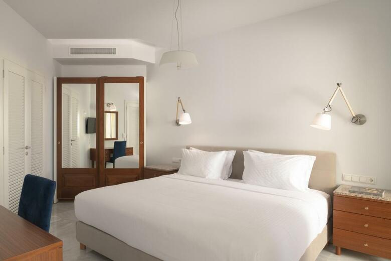 Hotel Macaris Suites And Spa