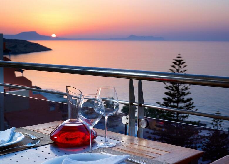 Hotel Macaris Suites And Spa