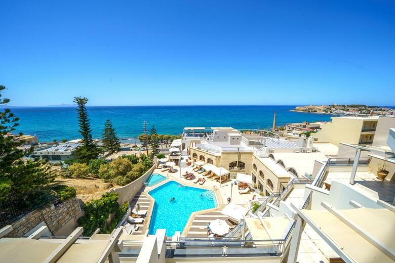 Hotel Macaris Suites And Spa