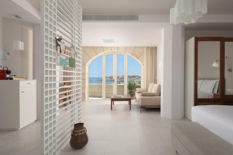 Hotel Macaris Suites And Spa