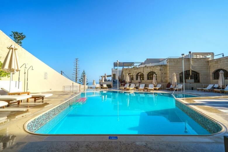 Hotel Macaris Suites And Spa