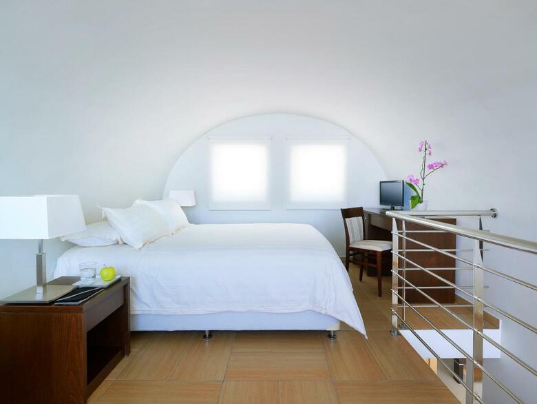 Hotel Macaris Suites And Spa
