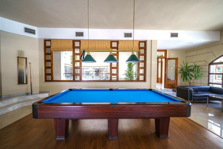 Hotel Macaris Suites And Spa