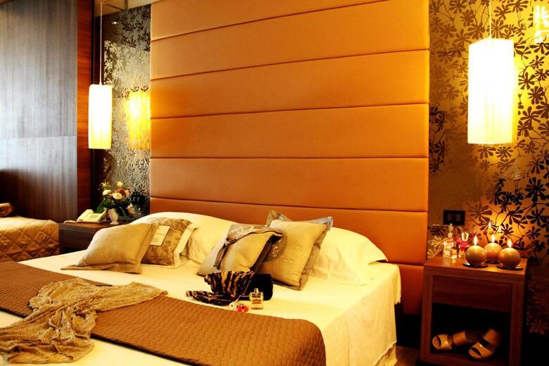Waldorf Suite Hotel