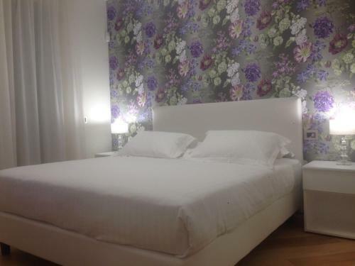 Embassy Aparthotel